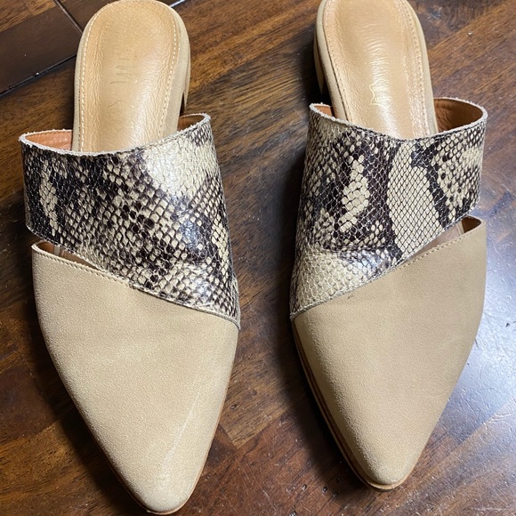 Mi.iM Shoes - Mi. iM Pointed Toe Snake Pattern Backless Mule Slippers size 8.5